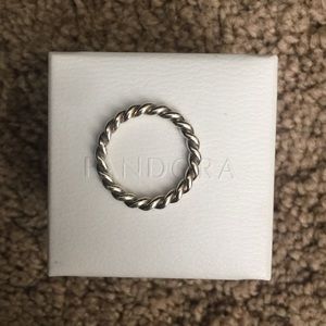 Pandora twist ring *make me an offer*